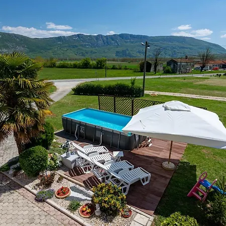 Apartment Family-friendly With Swimming Pool Cepic, Istria - Sredisnja Istra - 11636 *